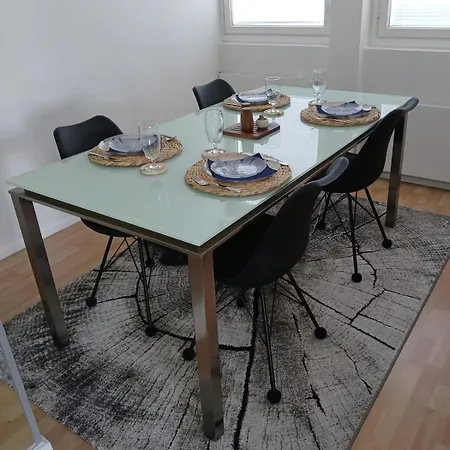 Huoneisto Center - Floor - Free Parking - Balcony *