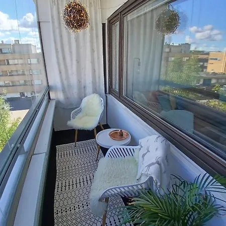 Huoneisto Center - Floor - Free Parking - Balcony *