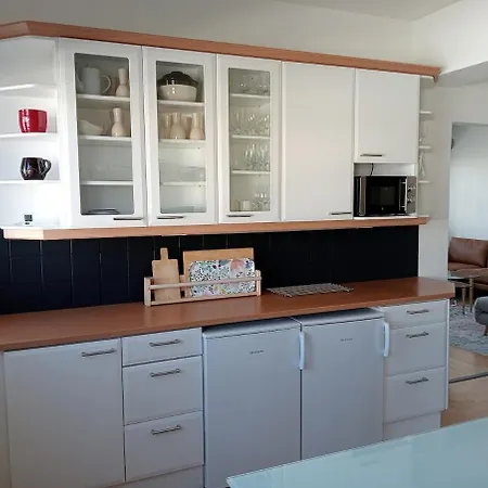 Huoneisto Center - Floor - Free Parking - Balcony